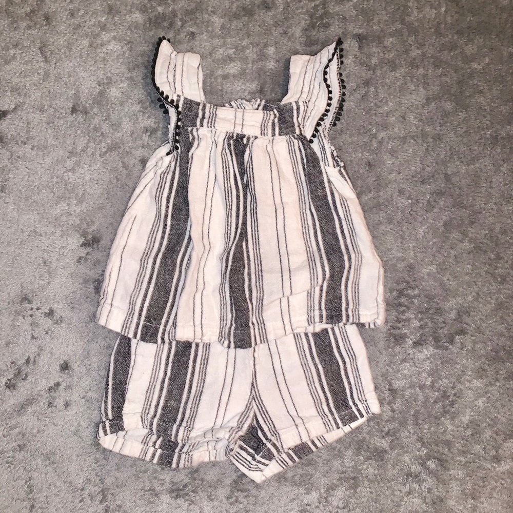 6M. 2 piece set